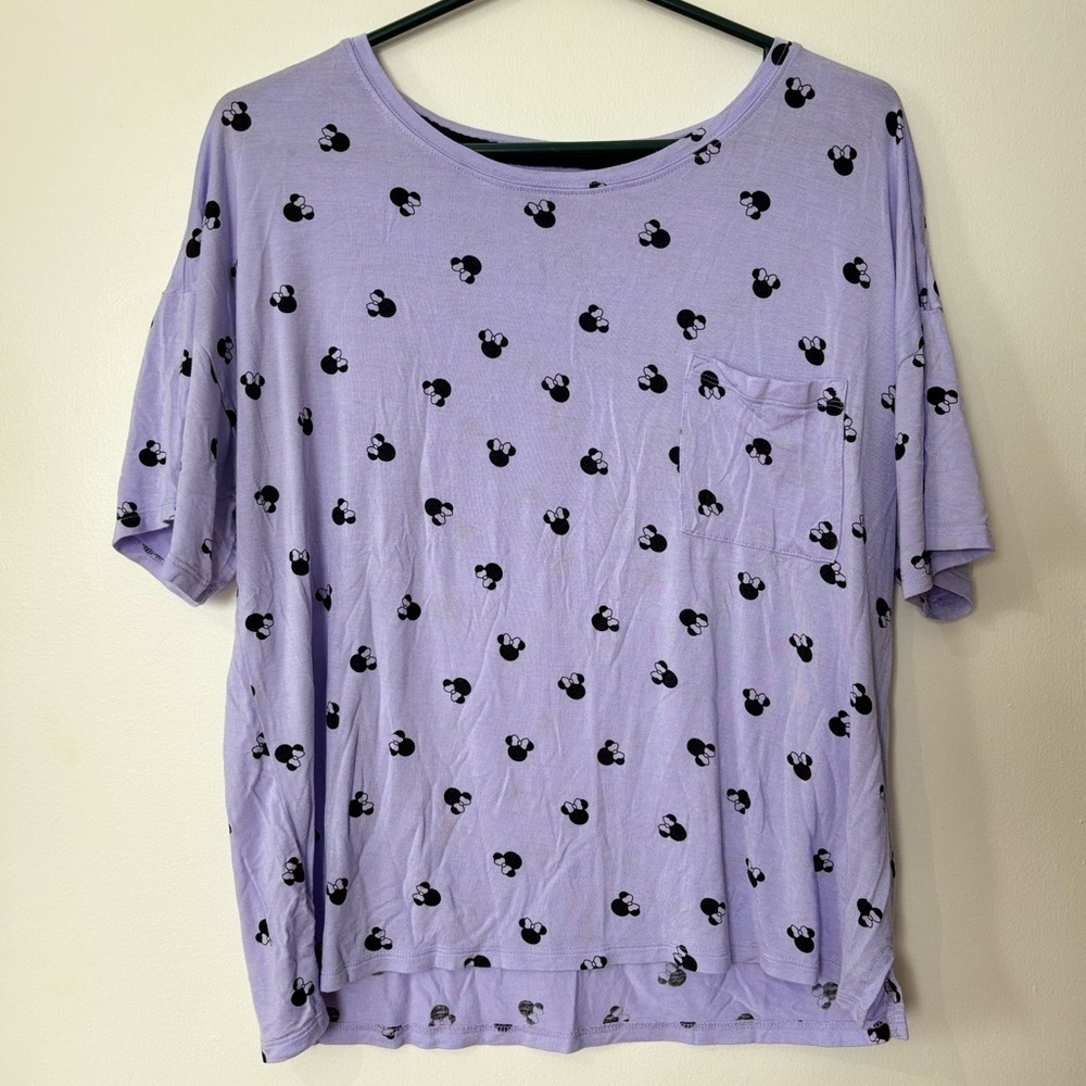 🎉4/30$🎉 Disney Black Mickey Mouse Heads Lilac T-Shirt – Women's Medium 👕